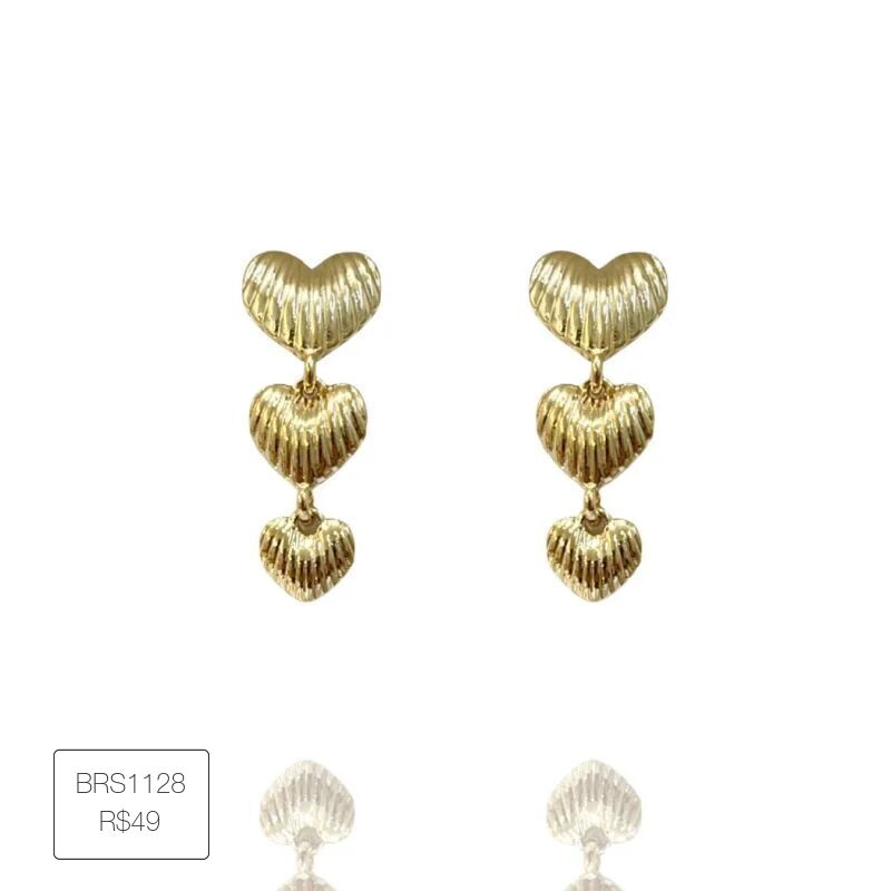 Brinco Tres Coracoes Texturizados Mon Amour Dourado